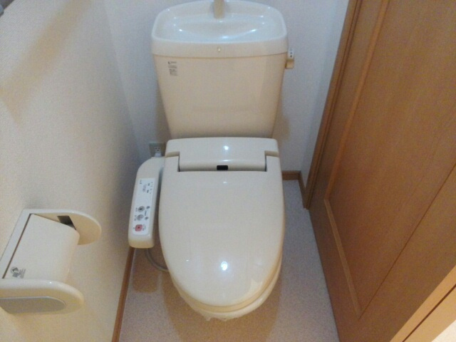 シャワートイレ