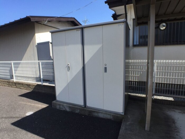 屋外物置