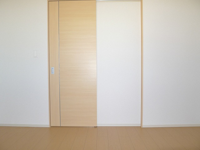 洋間5帖ドア