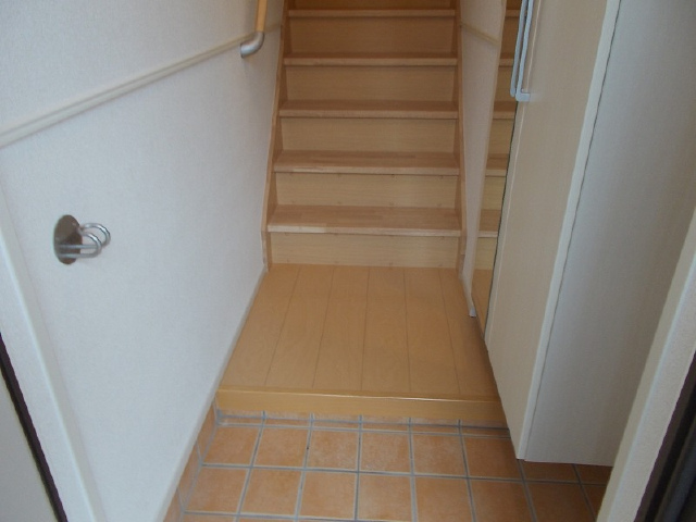 玄関　室内階段