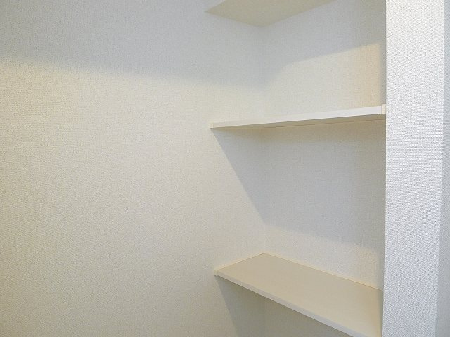 収納棚
