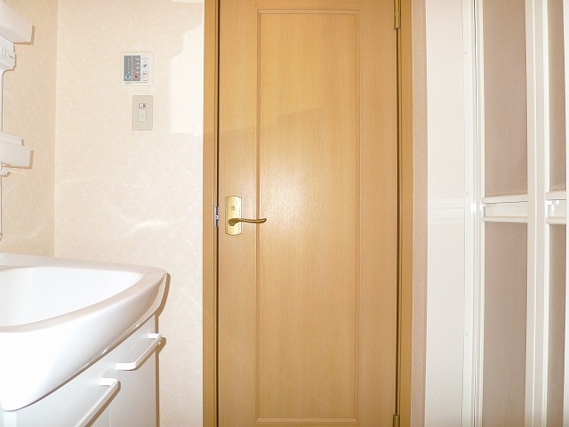 トイレドア