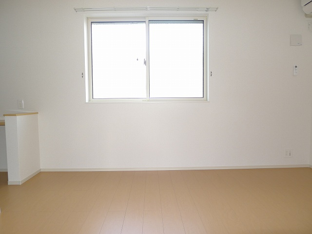 洋間6.1帖